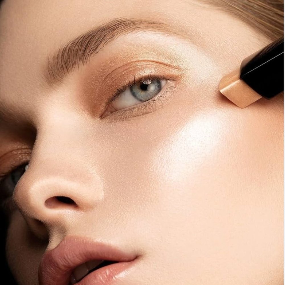 【NEW】Hourglass Flash Highlighting Stick Gold Flash .21 oz / 6.1 g FULL SIZE